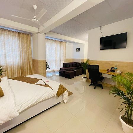 Hotel Relax Inn-Couple Friendly Hotel- Noida Sector 27 Exterior photo